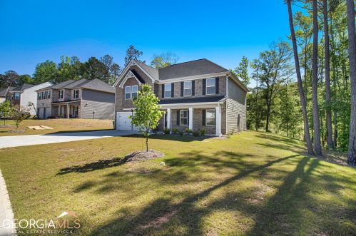 1068 Bluecoat Cir, Hampton, GA 30228-5971