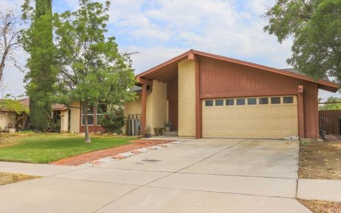 943 Hartzell Ave, Redlands, CA 92374-2523