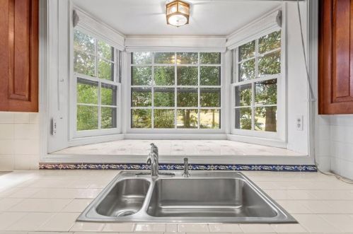 5 Brookhaven Dr, Atlanta GA  30319-1143 exterior