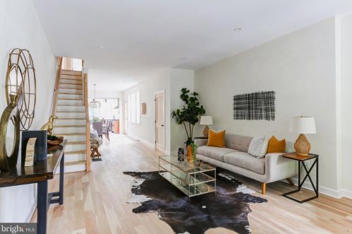 241 Elm St, Lancaster PA  17603-3445 exterior