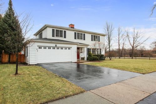 105 Avon Ave, Northfield, IL 60093-3206