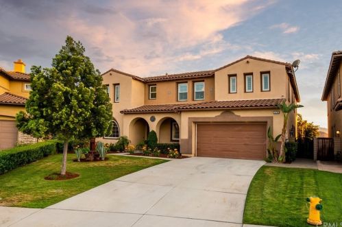 16720 Peak Ct, Riverside, CA 92503-5495