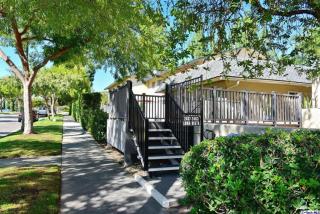 2455 Loma Vista St, Pasadena, CA 91104-3404