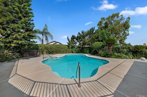 6535 Rycroft Dr, Riverside CA  92506-5314 exterior