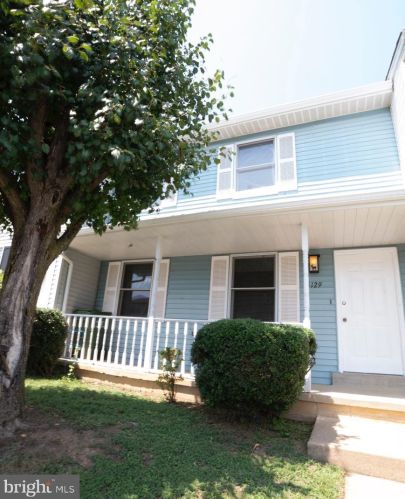 5129 Pecan Dr, Fredericksburg, VA 22407-8020