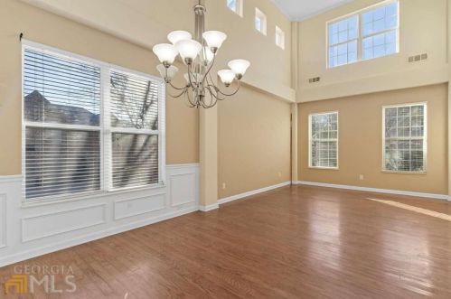 5665 Baffin Rd, Atlanta GA  30349-7051 exterior