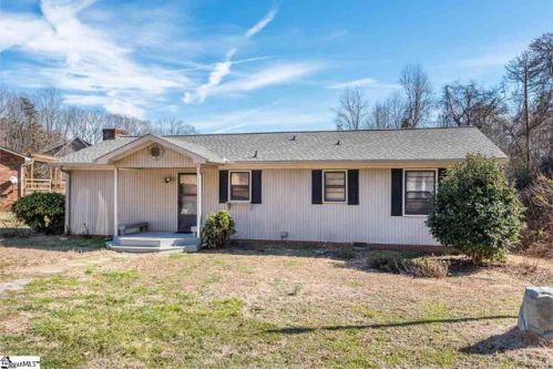 160 Narrow Ln, Inman, SC 29349-8261