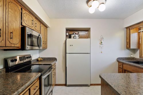 615 Bucher Ave, Saint Paul MN  55126-4628 exterior