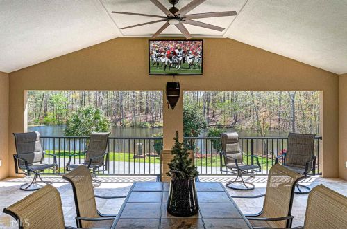 5149 Highway 155, Stockbridge GA  30281-1801 exterior