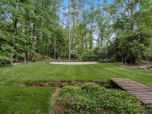 1607 Grant Dr, Atlanta GA  30319-3589 exterior