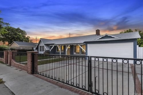 3223 Stonybrook Dr, Anaheim CA  92804-3023 exterior