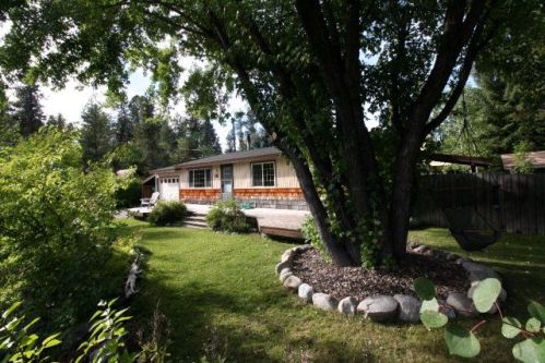 911 Hayes St, Mccall, ID 83638-3415