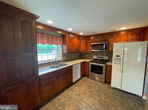 1106 Richmond Rd, Lancaster PA  17603-6126 exterior