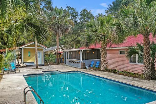 3405 Hartnett Blvd, Isle Of Palms SC  29451-2569 exterior