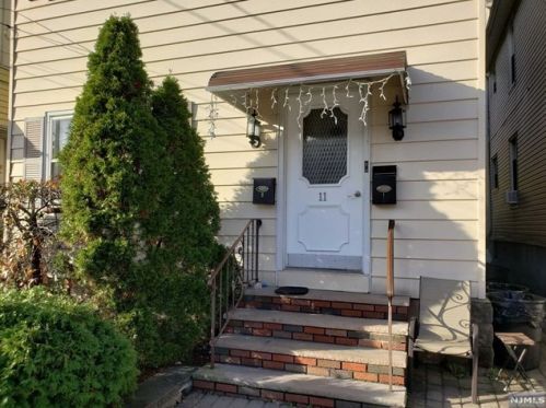 11 Cambridge Ave, Outwater, NJ 07026-3103