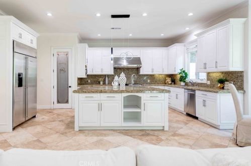 4719 Tobias Ave, Van Nuys CA  91403-2826 exterior