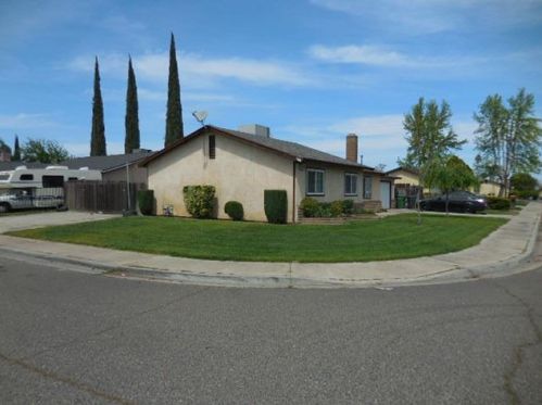1645 Baywood Ln, Turlock, CA 95380-6301