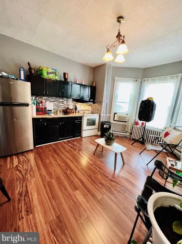 3563 11 St, Philadelphia PA 19140-4303 exterior