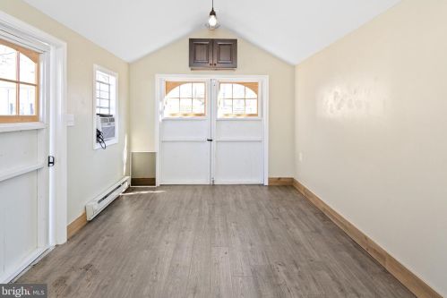 4962 Elm St, Shady Side MD 20764-9655 exterior