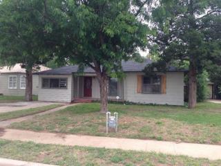 2915 Canton Ave, Lubbock, TX 79410-3305