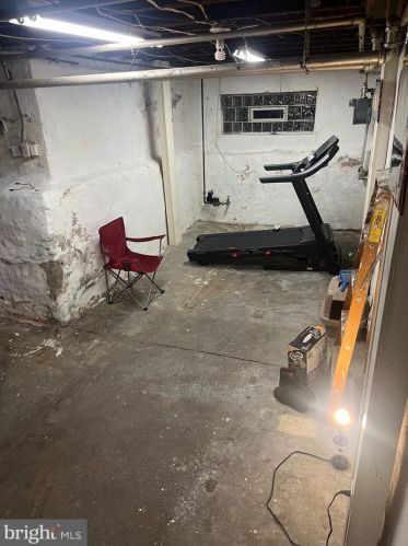 5430 Large St, Philadelphia PA  19124-1122 exterior