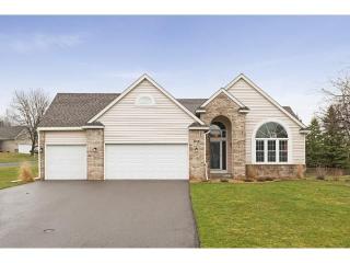 2495 Queensport Rd, Saint Paul, MN 55125-3528