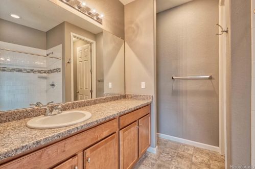 176 Kewaunee Way, Aurora CO 80016-4327 exterior