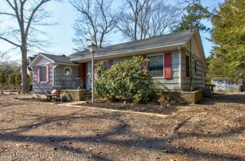 46 Butterfly Rd, Jackson Twp, NJ 08527-2834