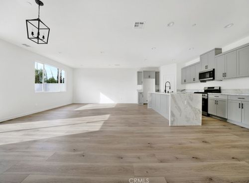 10691 Brookfield Dr, Riverside CA  92505-3961 exterior