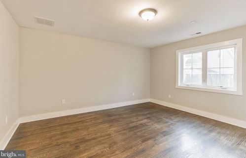 5089 Lerch Dr, Shady Side MD 20764-9650 exterior