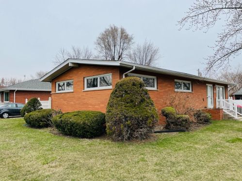 705 Broadmoor Ave, Hammond, IN 46321-1230