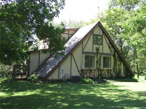 15947 Rodeo Dr, Breese, IL 62230-3128