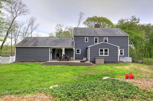 89 Benedict Rd, Upper Stepney, CT 06468-1273