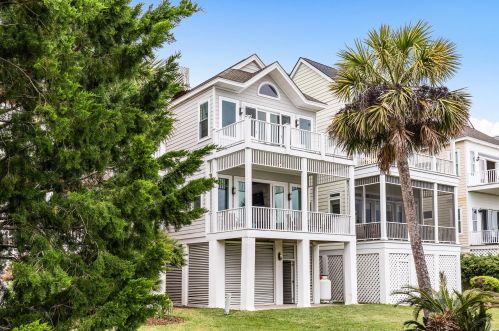 15 Grand Pavilion Dr, Isle Of Palms SC  29451-2800 exterior