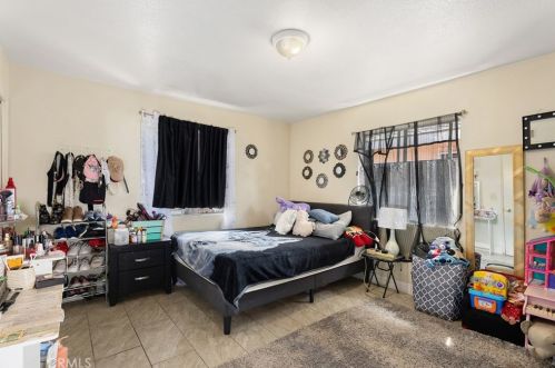 605 Mtn Vw St, Santa Ana CA 92704-2151 exterior