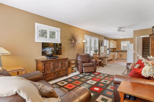 295 Chelsea St, Saint Paul MN  55115-2080 exterior