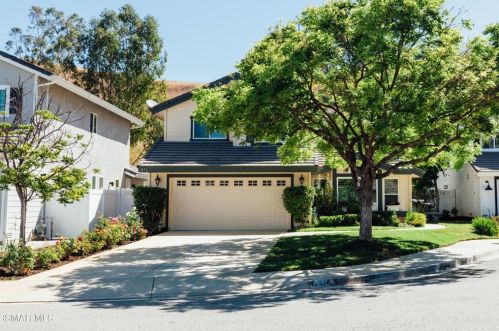 476 Summit Knoll Ct, Calabasas, CA 91377-3825