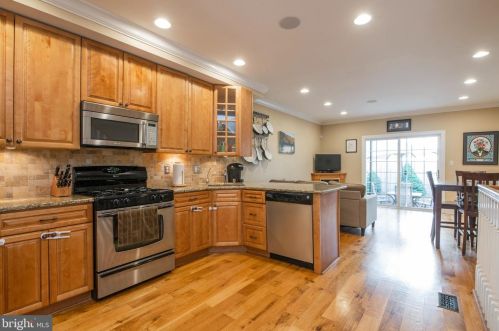 920 20th St, Philadelphia PA  19130-1539 exterior