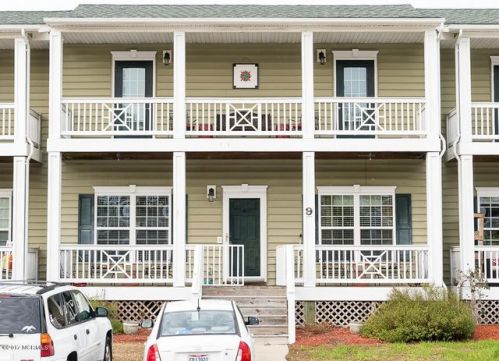 9 Sloop St, Peletier, NC 28584-8657