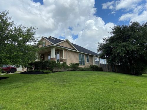 2500 Amy Lee Dr, Conroe, TX 77304-5003