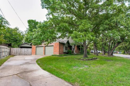 1501 Charlott St, Fort Worth, TX 76112-2920