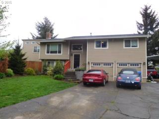 18220 Helms Ct, Sandy, OR 97055-7340