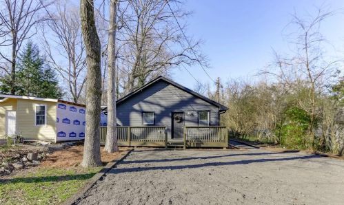 3203 Peachtree St, Lithia Springs, GA 30122-1429