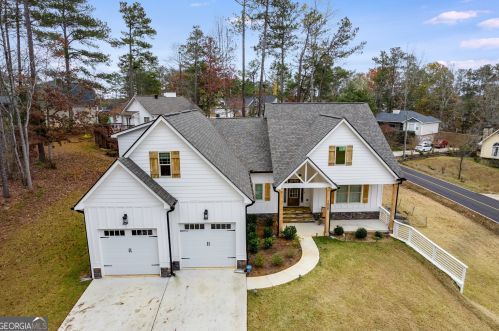5008 Monticello Dr, Villa Rica, GA 30180-7653