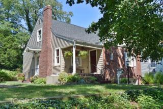38 Elycroft Pkwy, Rutherford, NJ 07070-2541