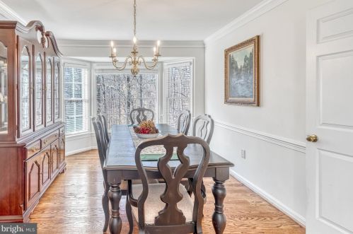 12125 Darnley Rd, Woodbridge VA  22192-6615 exterior