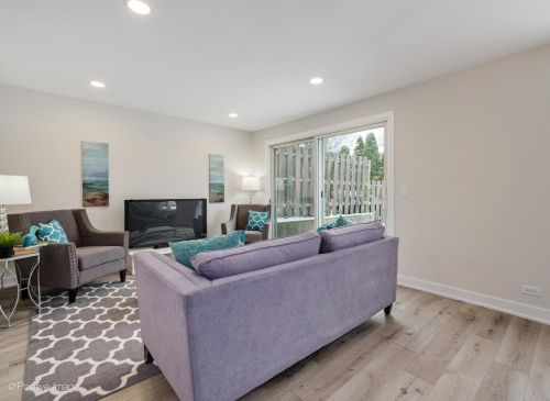 201 Monroe Rd, Lemont IL  60440-2022 exterior