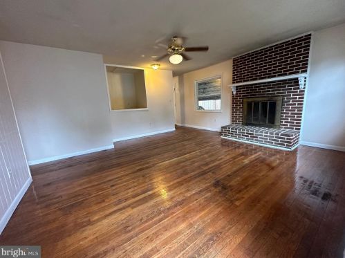 13204 Treetop Ct, Woodbridge, VA 22191-1530
