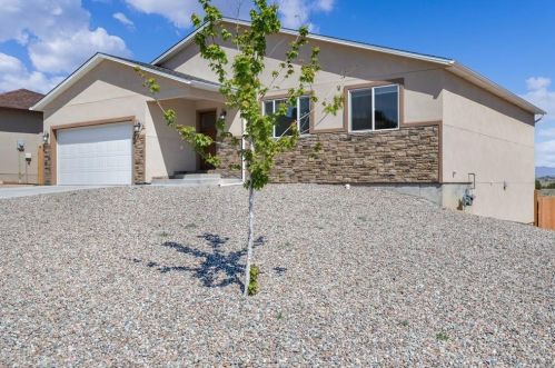150 High Meadows Dr, Florence, CO 81226-9455