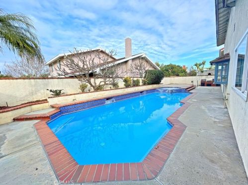 11383 Stonecress Ave, Santa Ana CA  92708-2447 exterior